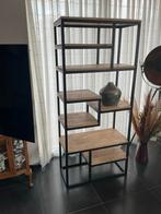 Houten boekenkast met zwart metalen frame, Ophalen, Met plank(en), 50 tot 100 cm, Zo goed als nieuw