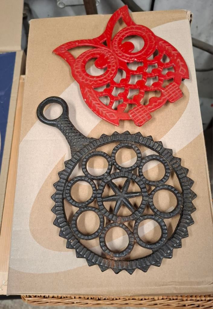 Metalen onderzetters, Ophalen, Pot of Pan