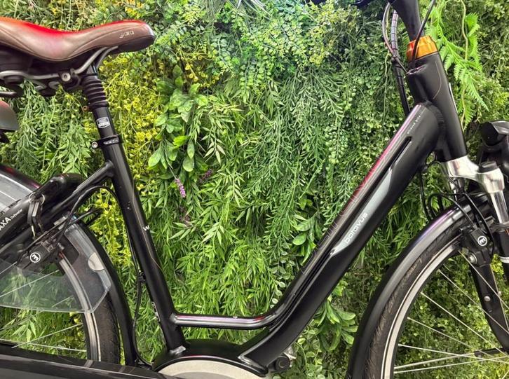 Batavus Wayz E-Go - 400wh - Bosch Middenmotor, Fietsen en Brommers, Elektrische fietsen, -, Batavus, Ophalen of Verzenden, Zo goed als nieuw