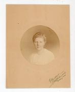 P56; portret op dun karton, 10 x 13, Verzenden, Voor 1940, Zo goed als nieuw, Foto