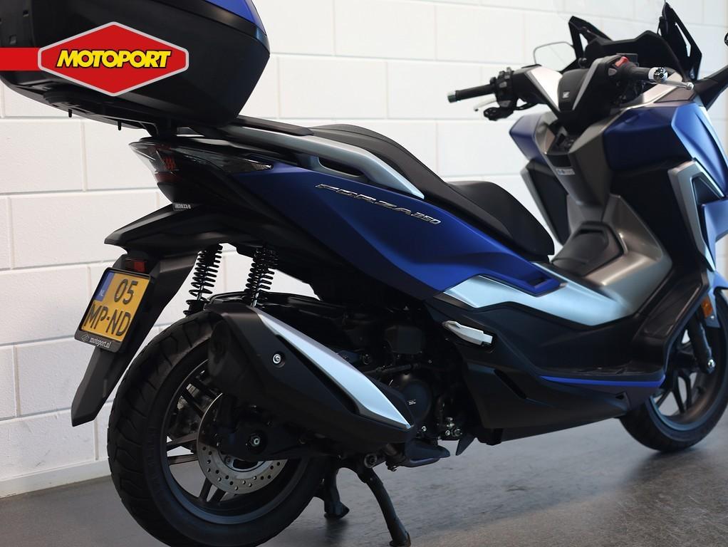 Honda FORZA 350 Smartphone Voice Control System (bj 2021), Scooter, Doornveld 180
B 1731  ZELLIK, BE, Bedrijf, Mc.benelux@honda-eu.com