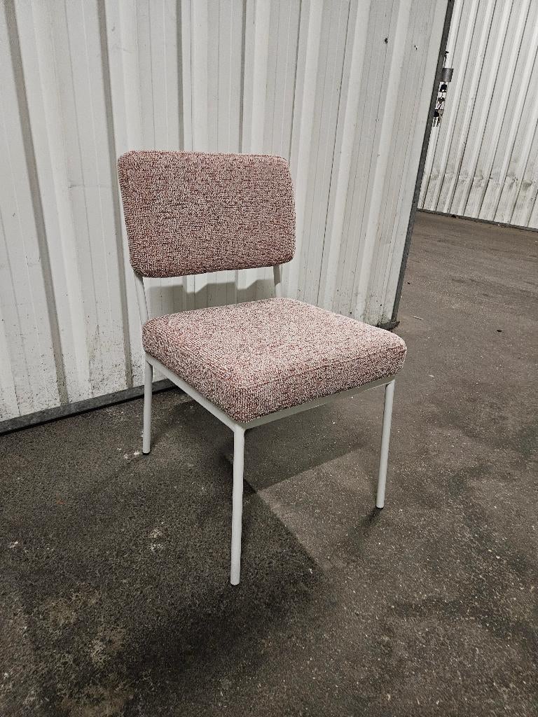 Modern – scherpe prijzen – roze stoel, Huis en Inrichting, Stoelen, Overige kleuren, Nieuw, Ophalen of Verzenden, Eén