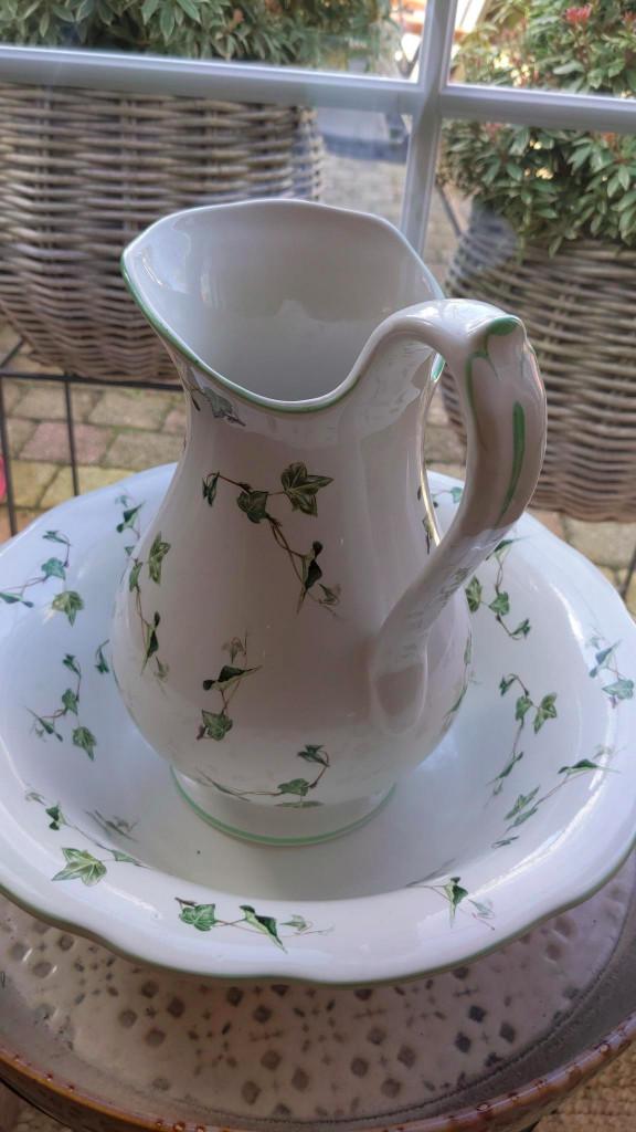 Witte lampetkan met lichtgroene accenten, Antiek en Kunst, Ophalen of Verzenden