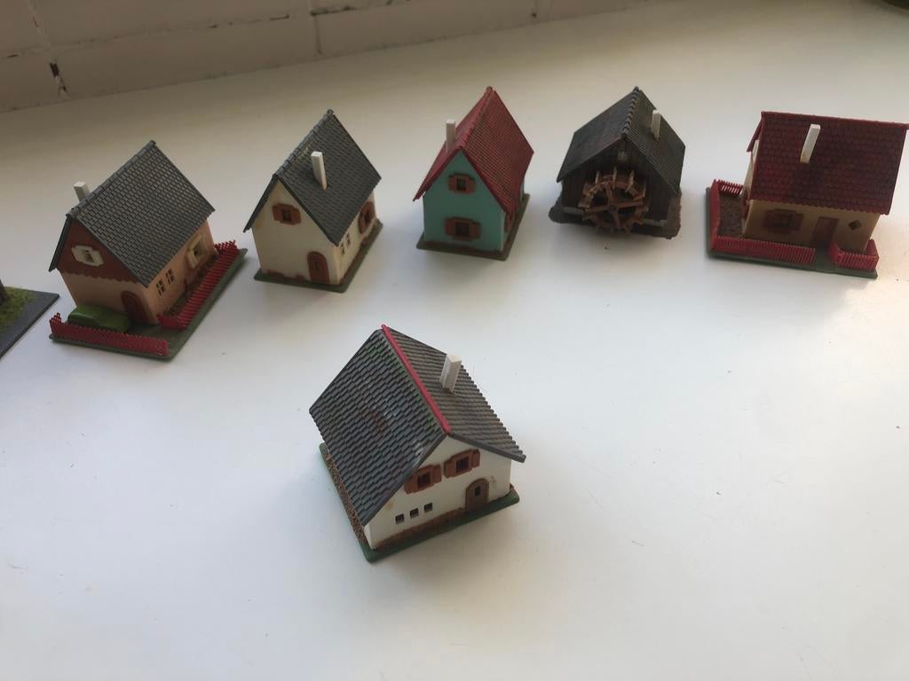 Huisjes N-spoor treinbaan, Hobby en Vrije tijd, Modeltreinen | N-Spoor, Ophalen of Verzenden, Gebruikt, Brug, Tunnel of Gebouw