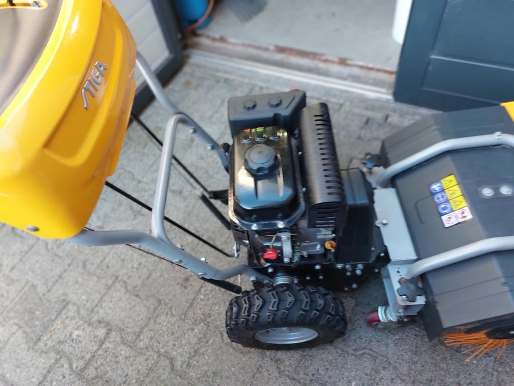 Veegmachine, Tuin en Terras, Veegmachines, Ophalen