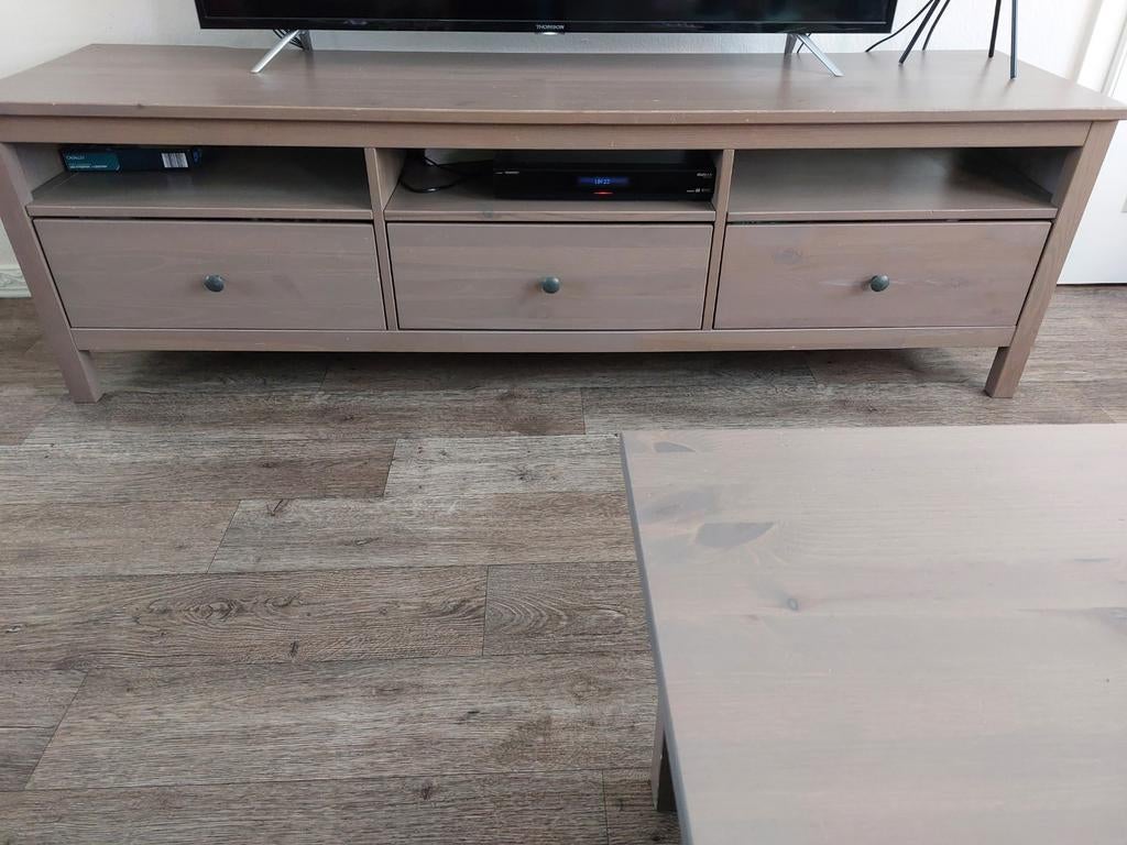 Ikea tv meubel plus ikea salon tafel, Huis en Inrichting, Kasten | Televisiemeubels, Gebruikt, Minder dan 100 cm, 25 tot 50 cm