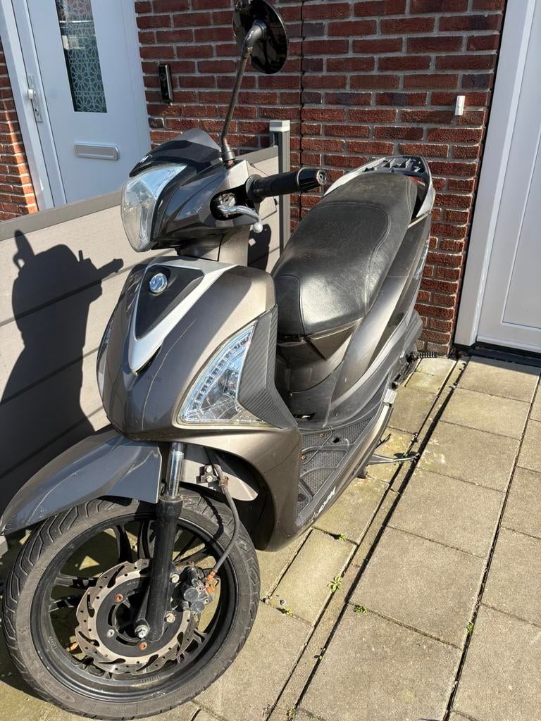 Scooter geel kenteken, Fietsen en Brommers, Scooters | SYM, Gebruikt, Overige modellen, Maximaal 45 km/u, Benzine, Ophalen