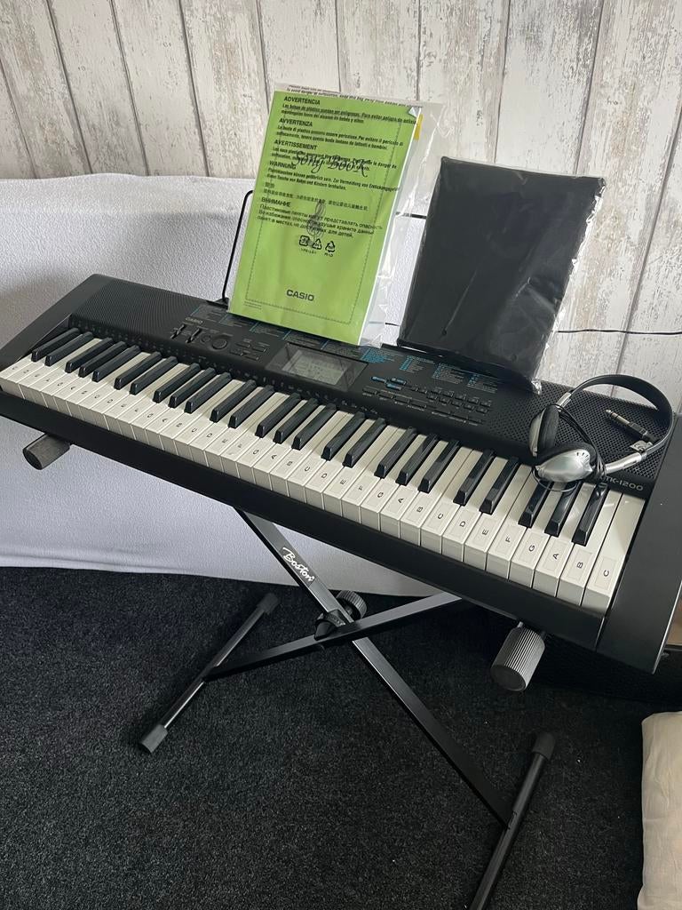 Casio Keyboard CTK-1200 met standaard en hoes, Ophalen, Casio, 61 toetsen, Zo goed als nieuw