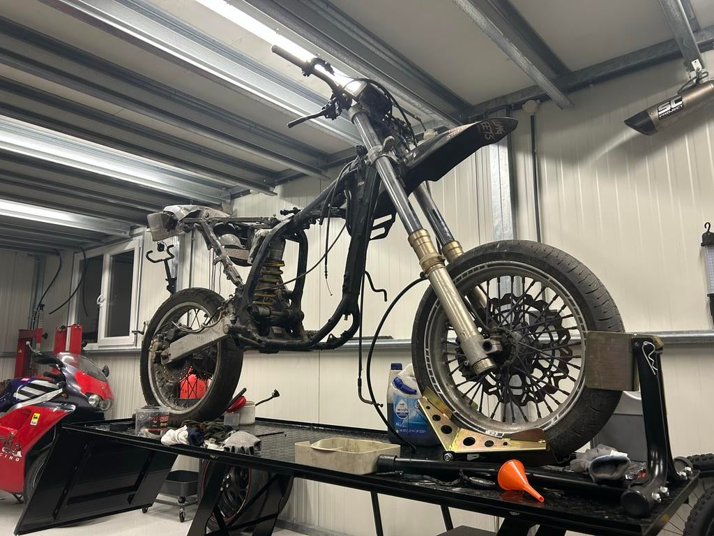 Suzuki DRZ 400 S rollend frame met kenteken, Ophalen of Verzenden, Gebruikt