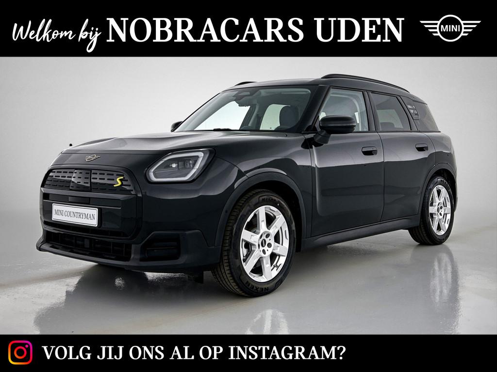 MINI Countryman Cooper SE ALL4 / Classic / Pakket M Plus / 1, Auto's, Automaat, Stof, Zwart, Countryman