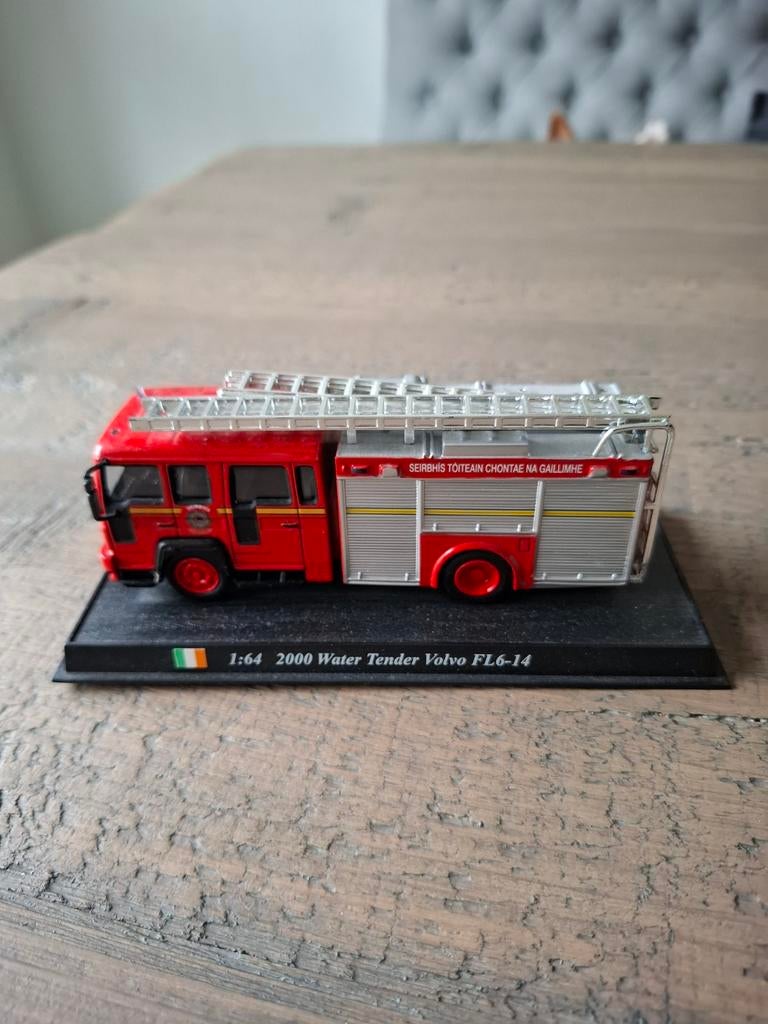 Volvo FL6-14 Water Tender 2000 brandweerauto 1:64, Overige merken, Groter dan 1:32, Ophalen of Verzenden, Zo goed als nieuw