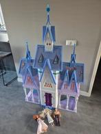 Frozen Kasteel met Poppen en Meubels - Complete Set, Ophalen, Gebruikt, Poppenhuis