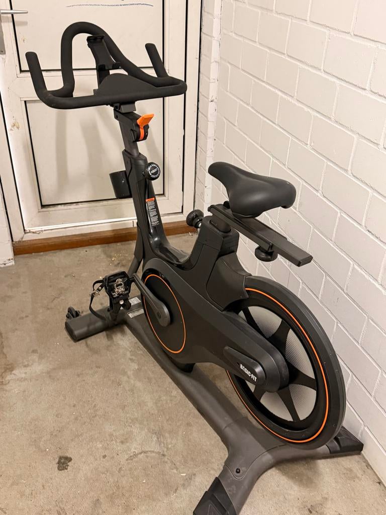 Basic-Fit Cardiobike - Zo goed als nieuw, Spinningfiets, Ophalen of Verzenden, Zo goed als nieuw, Metaal