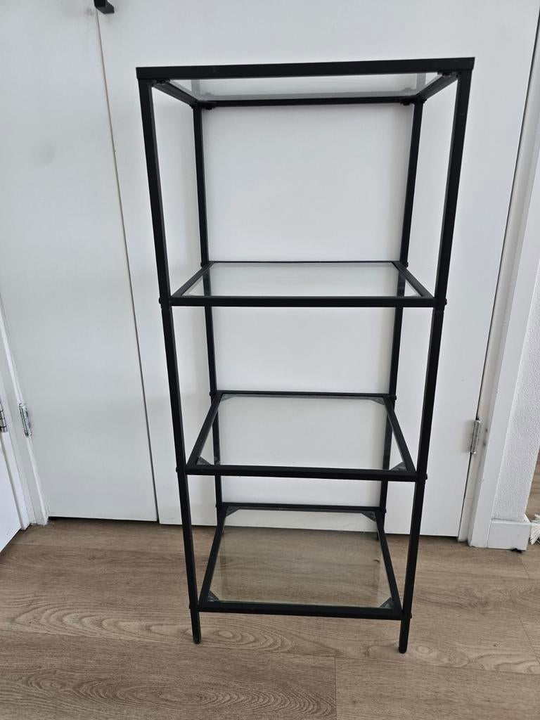 Zwart metalen rek met glazen planken, Huis en Inrichting, Kasten | Overige, Ophalen of Verzenden