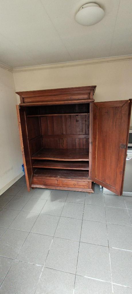 Koloniale kast, Ophalen