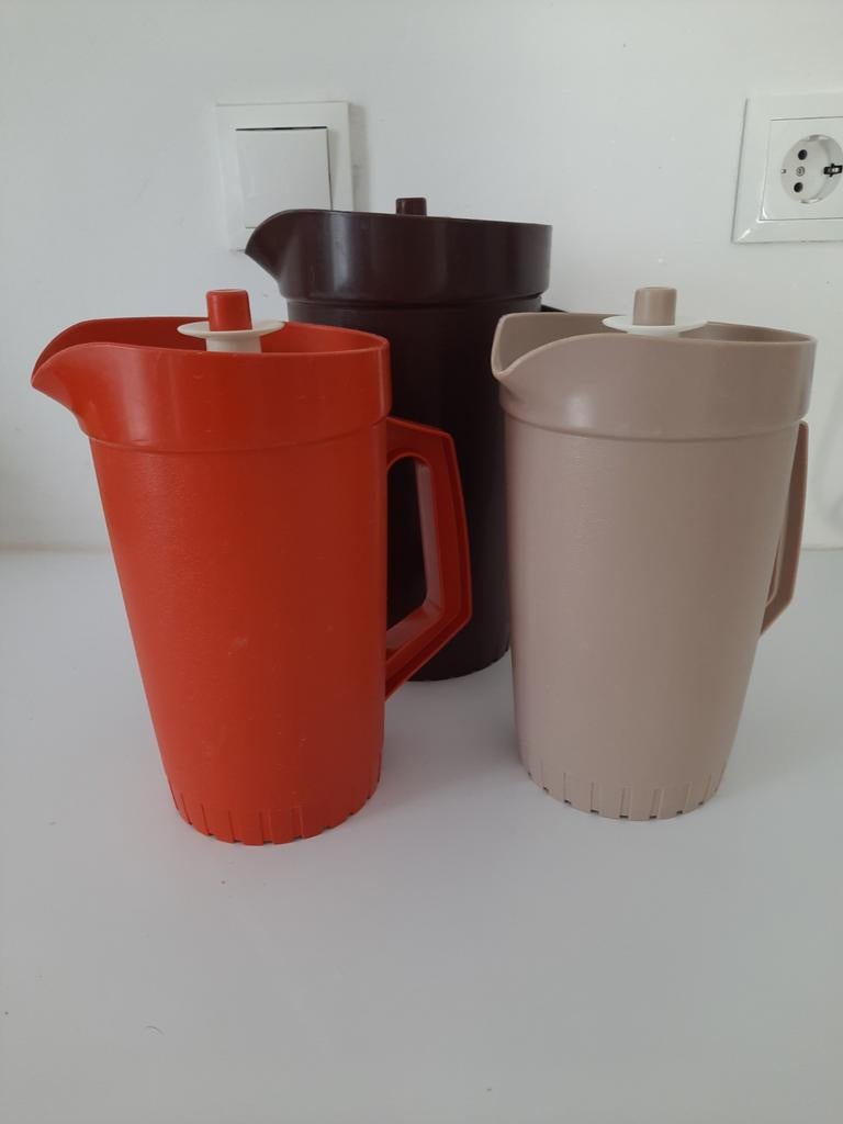 Vintage tupperware schenkkannen oranje bruin beige, Ophalen of Verzenden, Overige materialen, Pot, Bus of Blik