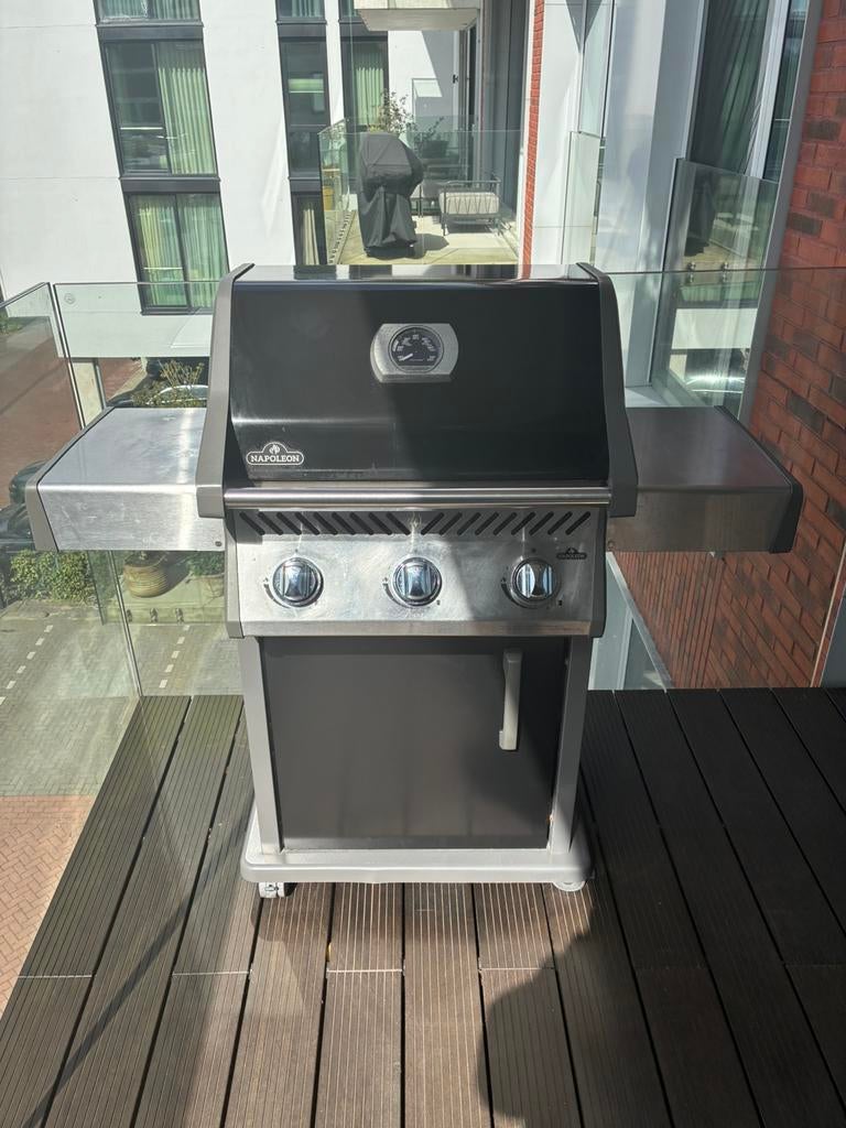 Napoleon Rogue 425 Black, Ophalen, Gebruikt