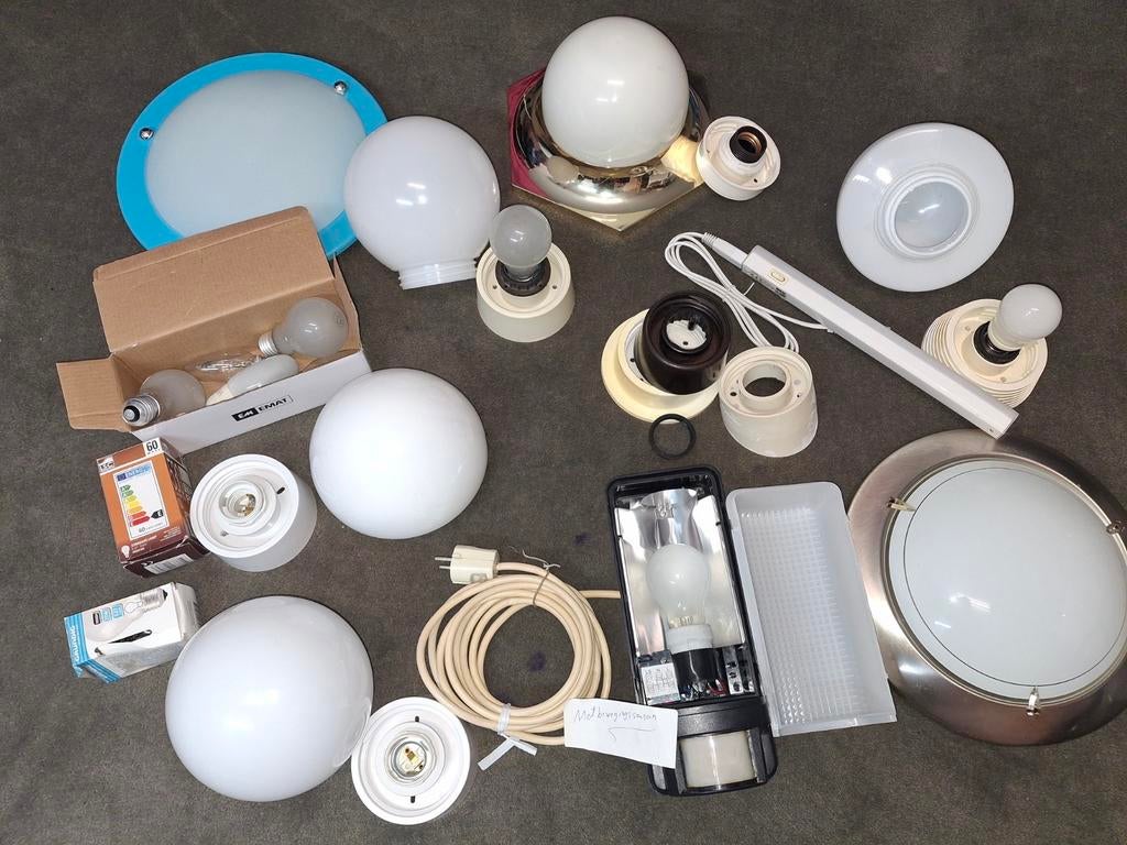 Partij Diverse plafondlampen/bollampen, Ophalen, Gebruikt, Kunststof