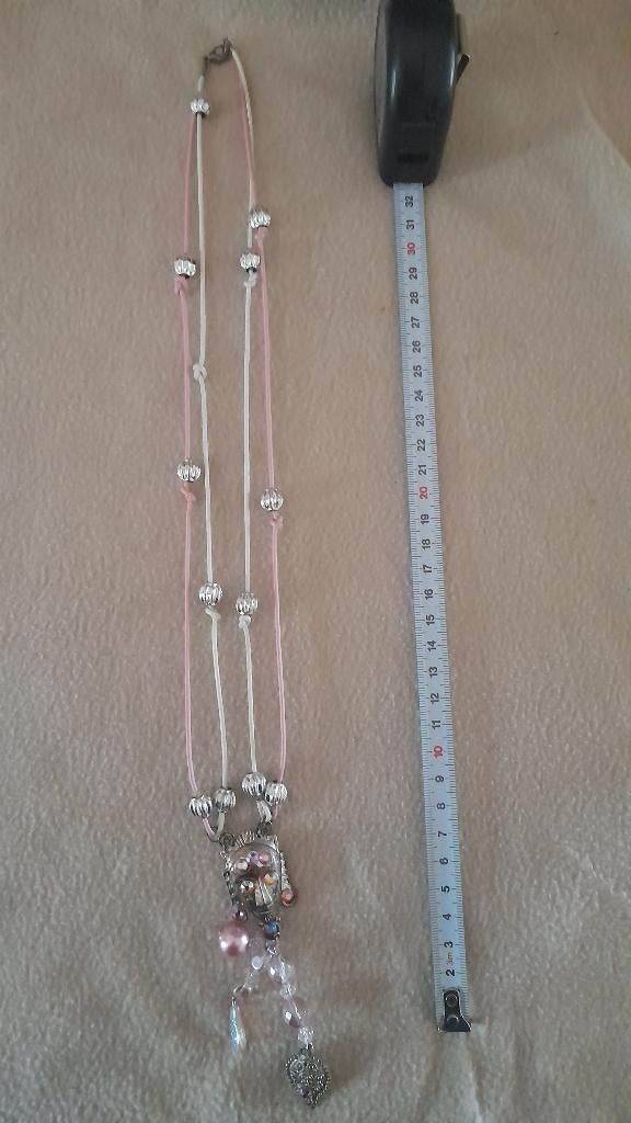 Ketting met hanger, Sieraden, Tassen en Uiterlijk, Kettingen, Gebruikt, Ophalen of Verzenden, Roze, Overige materialen