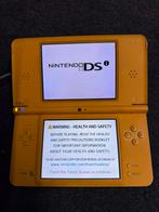 Nintendo dsi xl geel, Spelcomputers en Games, Spelcomputers | Nintendo DS, Ophalen of Verzenden, Gebruikt, Geel, Dsi XL