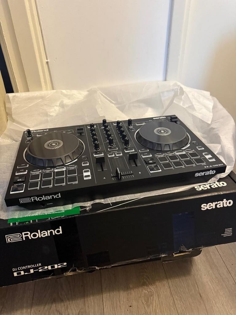 Roland DJ-202 DJ Controller - nieuw, Ophalen of Verzenden, Nieuw, Dj-set, Overige merken