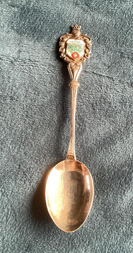 Lepeltje verzilverd Herne met emaille, Ophalen of Verzenden, Zilver