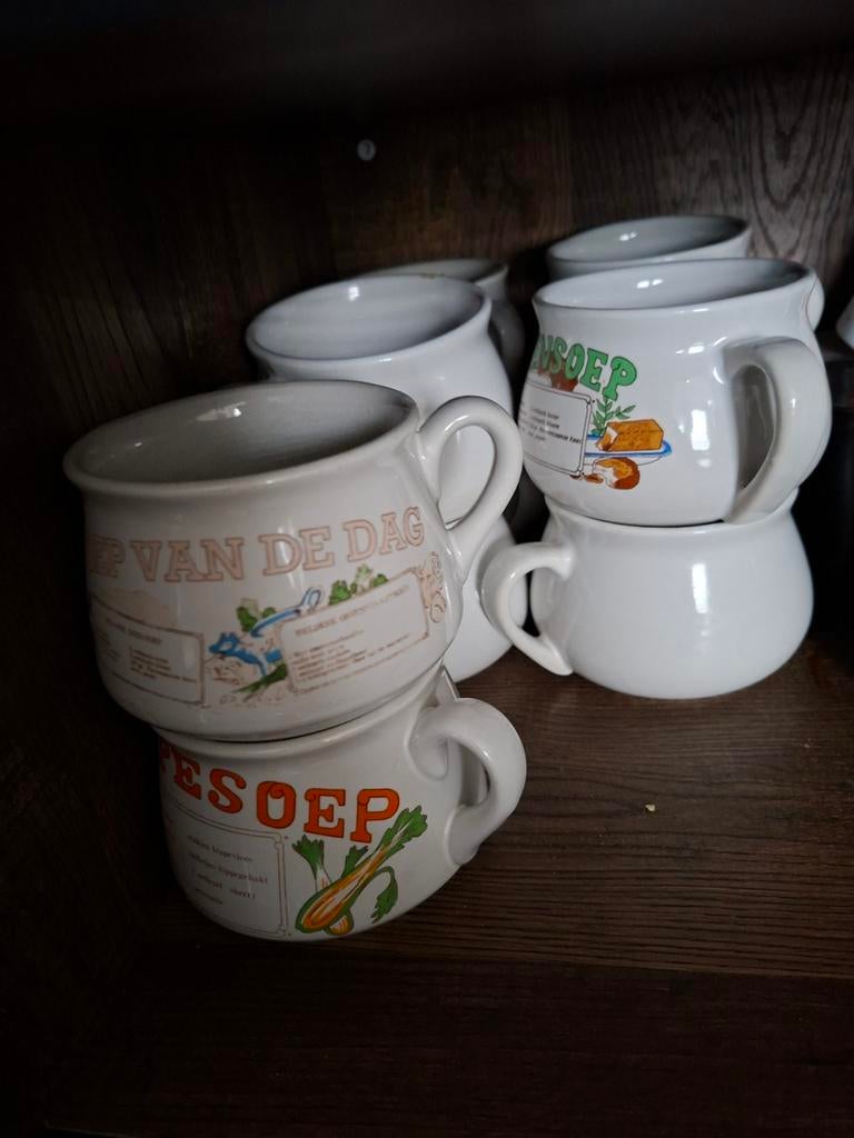 Leuke soepkommen met tekst en afbeeldingen, Huis en Inrichting, Keuken | Servies, Ophalen, Gebruikt, Keramiek, Kom(men)