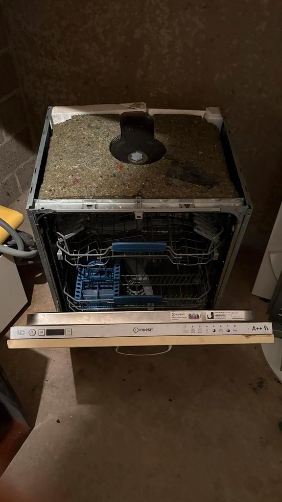 Indesit Vaatwasser DWL DEA 700B - Inbouw, Witgoed en Apparatuur, Vaatwasmachines, Gebruikt, Inbouw, 85 tot 90 cm, 60 cm of meer