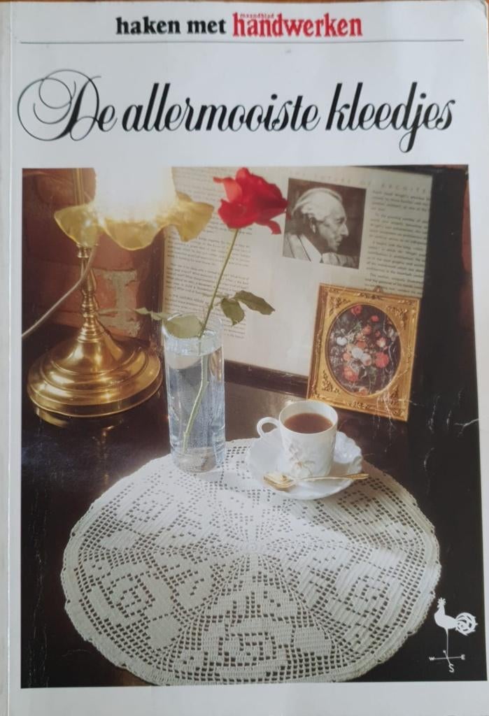 vintage blad haken met handwerken de allermooiste kleedjes, Verzenden, Zo goed als nieuw, Haken, Patroon of Boek