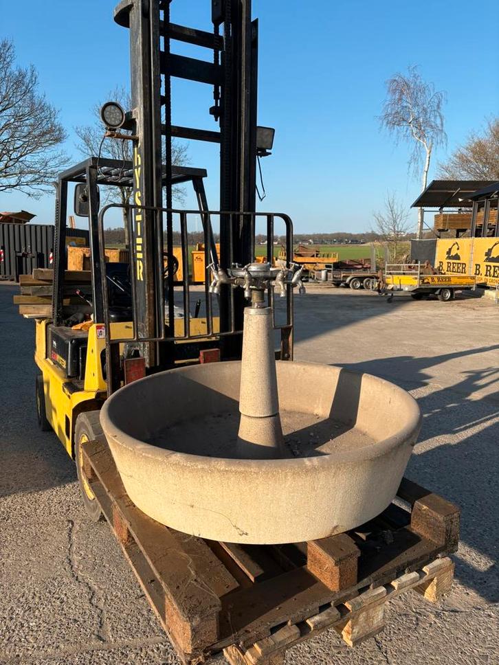 Industriële ronde wasfontein, Tuin en Terras, Waterpartijen en Fonteinen, Gebruikt, Waterornament, Beton, Ophalen
