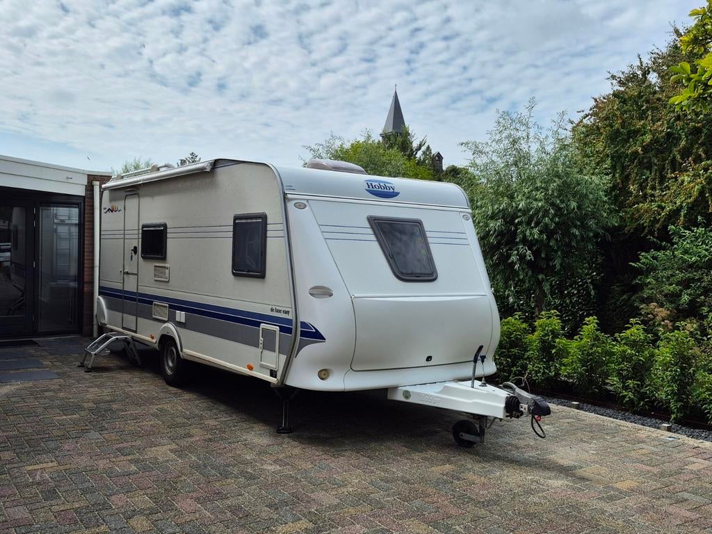 Hobby Deluxe 500 KMFE, Caravans en Kamperen, Kachel, Hobby, Treinzit, Particulier