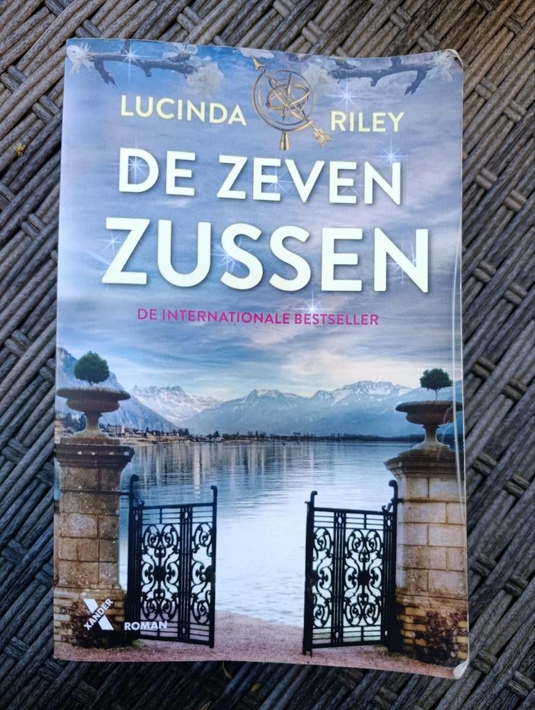 De Zeven Zussen - Lucinda Riley (Internationale Bestseller), Ophalen of Verzenden, Gelezen, Lucinda Riley, Nederland