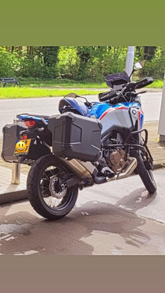Originele Honda zijkofferset kunststof CRF1100L, Motoren, Accessoires | Koffers en Tassen, Ophalen, Gebruikt