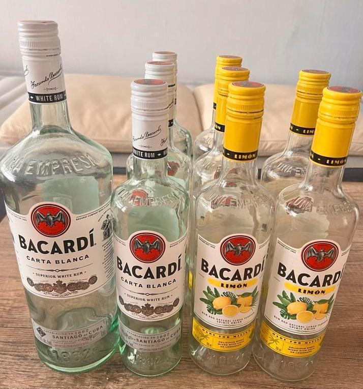 Lege Bacardi flessen - Decoratie / DIY, Verzamelen, Overige Verzamelen, Zo goed als nieuw, Ophalen of Verzenden