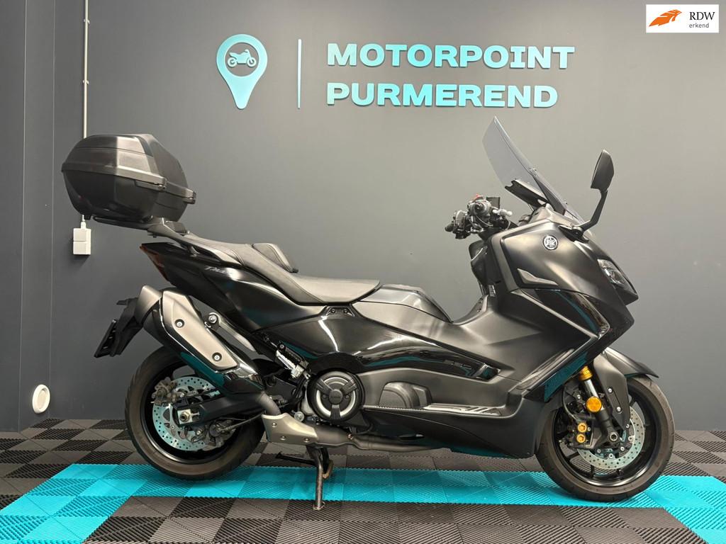 Yamaha TMAX 560 TECH MAX 2024 – Mat Zwart, 8.240 km, Scooter, 562 cc, Handvatverwarming, Koolhovenlaan 101
1119 NC  Schiphol-Rijk, NL