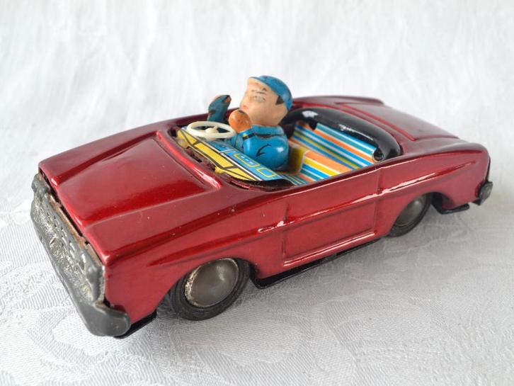 Oude blikken speelgoed auto, Rode cabriolet modelauto, ~1970, Hobby en Vrije tijd, Modelauto's | 1:32, Gebruikt, Auto, Overige merken