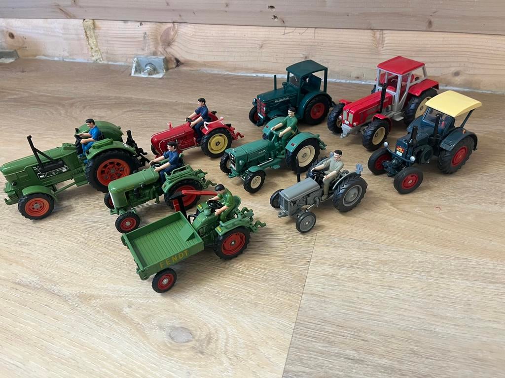 Siku tractoren en accessoires, Hobby en Vrije tijd, Modelauto's | 1:32, Ophalen of Verzenden, Zo goed als nieuw, Tractor of Landbouw
