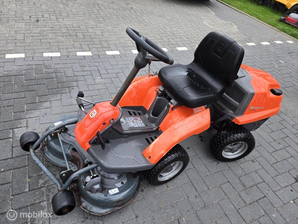 Zitmaaier husqvarna   2e Paasdag zijn wij geopend, Verzenden, Zo goed als nieuw, Opvangbak