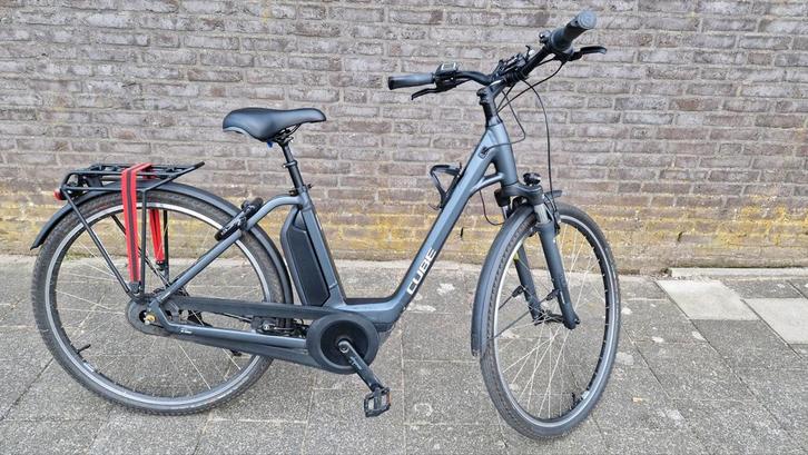 Cube Town Hybrid e-bike, Fietsen en Brommers, Elektrische fietsen, Zo goed als nieuw, Cube, Minder dan 47 cm, Ophalen