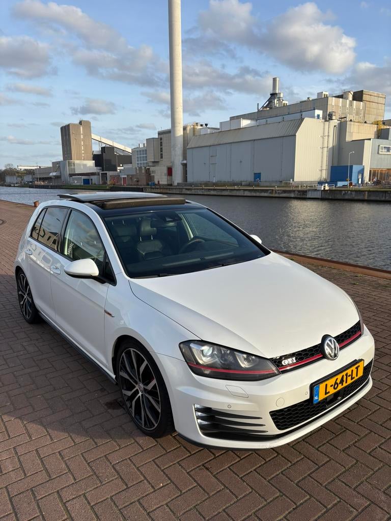 Volkswagen Golf 2.0 TSI DSG Pano full option Parelmoer Wit, Zwart, 1984 cc, Wit, Leder
