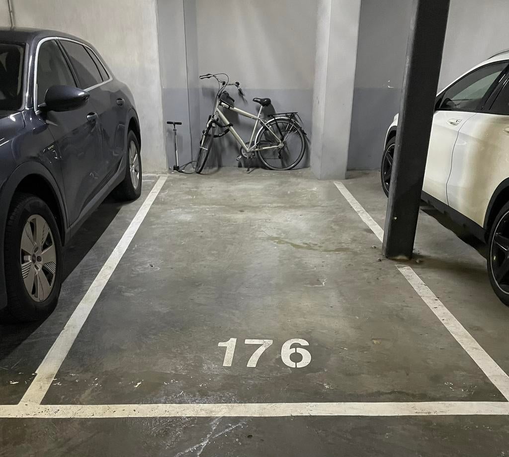 Parkeerplaats in parkeergarage te huur in hartje Rotterdam!, Rotterdam