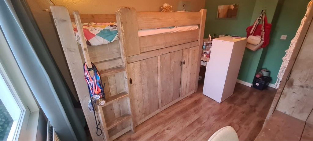 Complete slaapkamer: hoogslaper, bureau en kast, Ophalen, Hoogslaper
