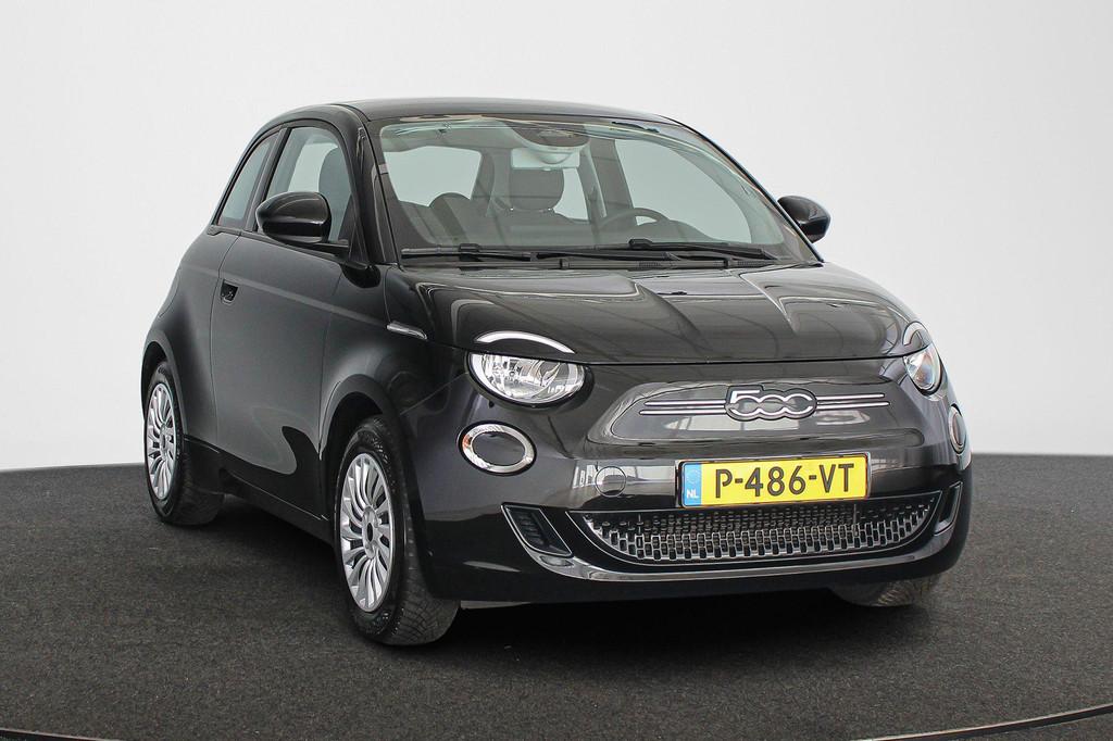 Fiat 500e Icon 42 kWh / Navigatie / Climate / SOH 94%, Auto's, Fiat, Stof, 4 stoelen, Zwart, Origineel Nederlands