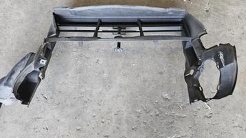 Radiateur afdekkap behuizing onderzijde BMW 5 serie E60 E61  beschikbaar voor biedingen