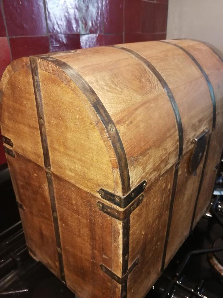 Zware wijnkist in teak en metaal, nieuw., Huis en Inrichting, Woonaccessoires | Kisten, Nieuw, Minder dan 50 cm, Minder dan 50 cm