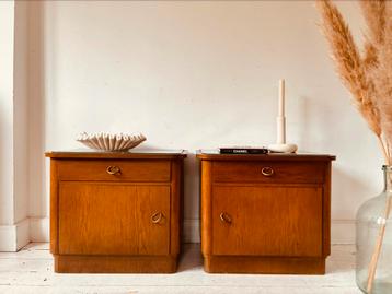 Vintage retro nachtkastjes dressoir mid century beschikbaar voor biedingen