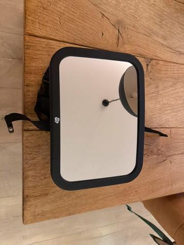 Autospiegel voor baby (zo goed als nieuw) beschikbaar voor biedingen