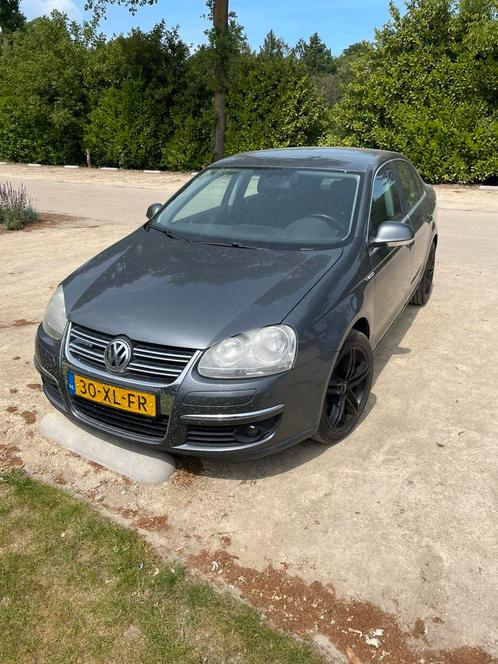 Volkswagen Jetta 1.6 75KW 2007 Grijs, Auto's, Volkswagen, Particulier, Jetta, Benzine, C, Sedan, Handgeschakeld, Origineel Nederlands