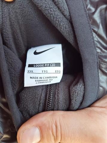 Nike jas  beschikbaar voor biedingen