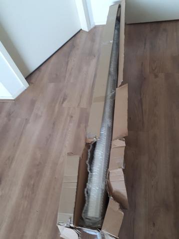 Nwe houten jaloezie beschikbaar voor biedingen
